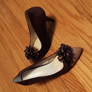 Andiamo Pumps